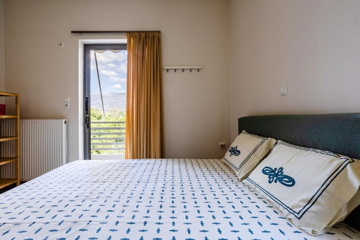 Kalamata'S Spacious Getaway-Taygetos Amazing View Esterno foto